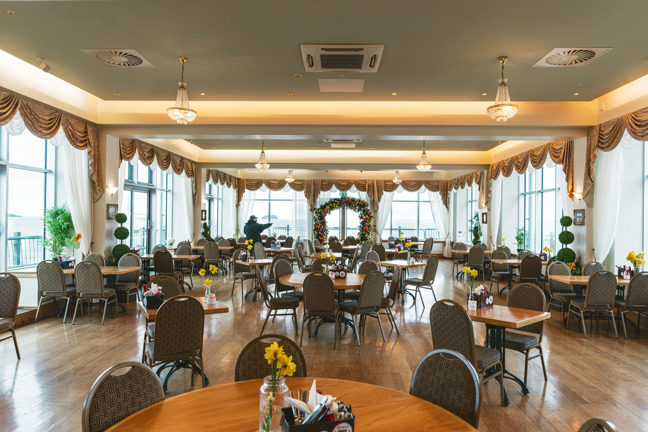 Tiffanys Restaurant